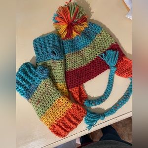 Toddler hat/gloves set, rainbow